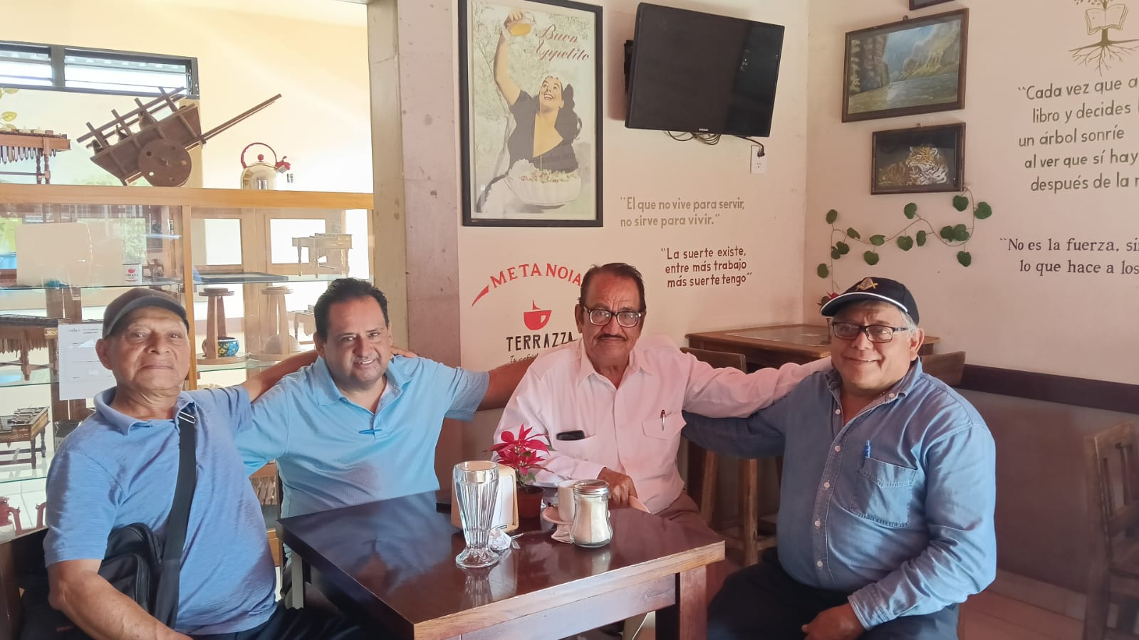 Lic. Luis Francisco , Ing. Oscar , Prof. Manuel y Lic. Pablo